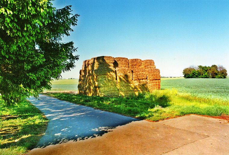 Heustapel - Landschaft in Mecklenburg-Vorpommern