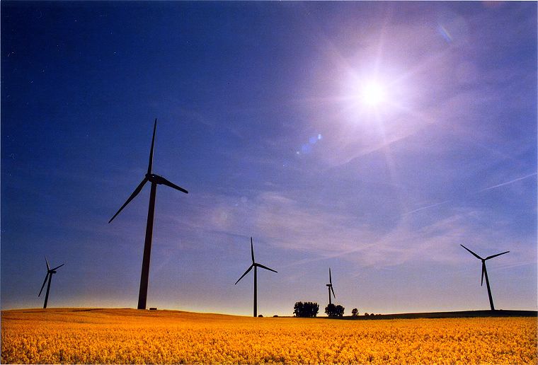 Windräder in Mecklenburg - Mecklenburger Landschaft - Mecklenburg-Vorpommern