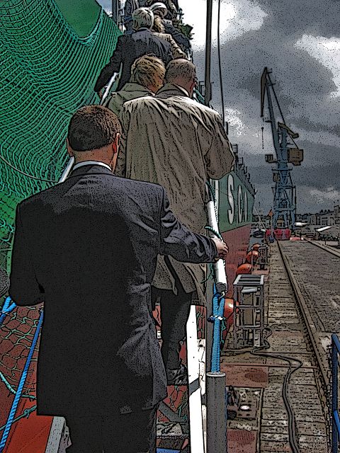 Cosco Melbourne nach der Taufe - Wismar in Mecklenburg-Vorpommern - Alter Hafen